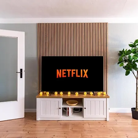 Zentral, Naehe Hbf, Supermarkt, Bahn Vor Ort דירה *